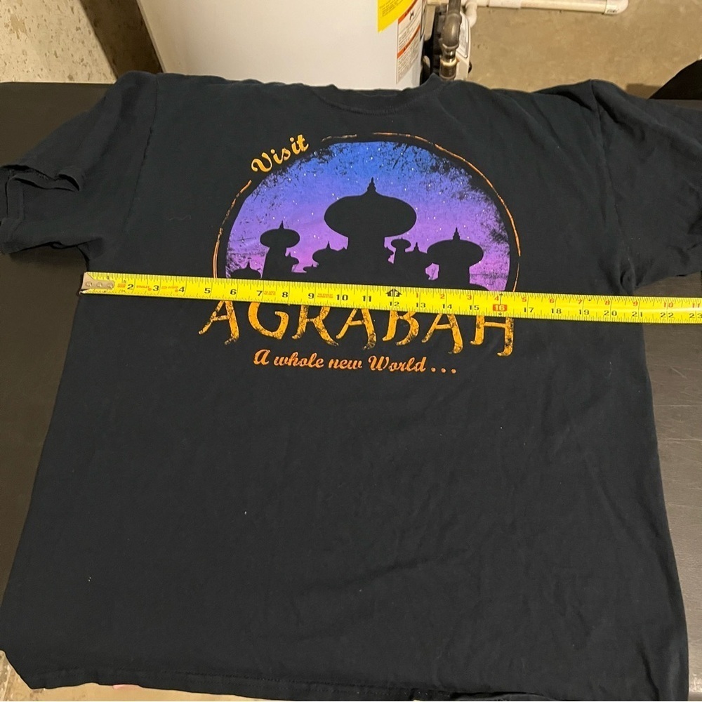 Disney Aladdin Visit Agrabah T Shirt L Crew Neck Black A Whole New World View 6